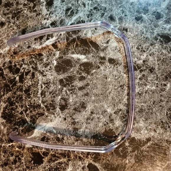 🎁 FREE w/ Purchase |  Clear Sunglasses Frame Shape Plastic Hairband - Picture 9 of 9